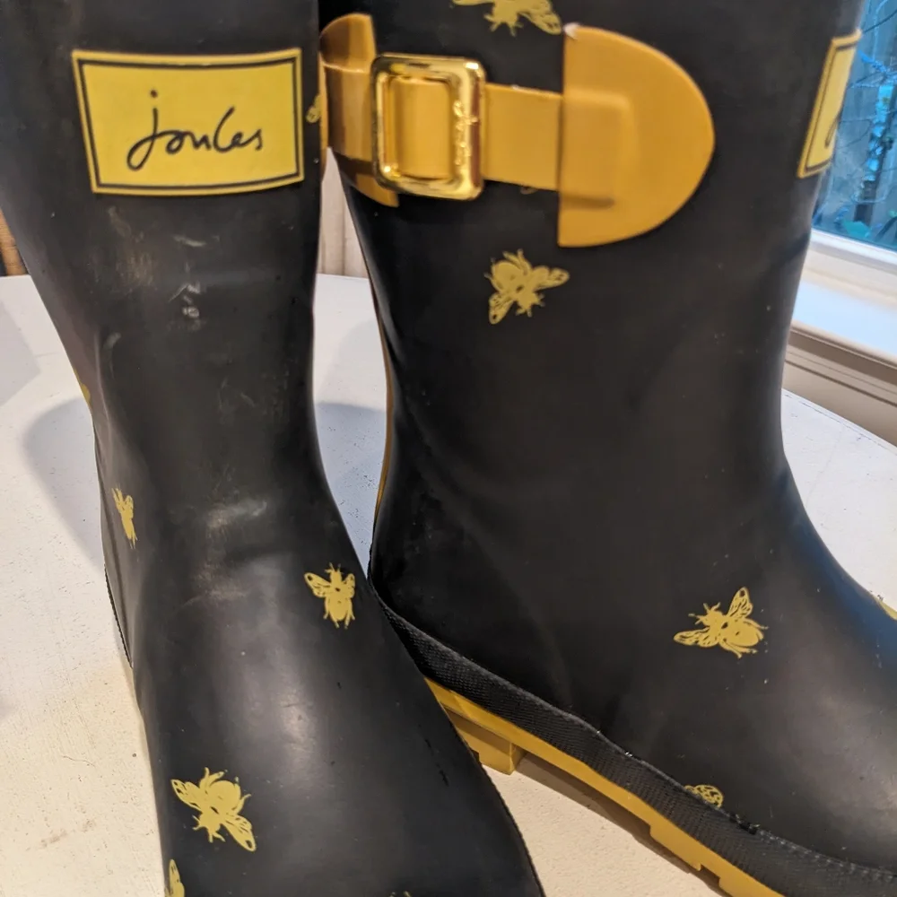 Bumble Bee Welly Rain Boots
